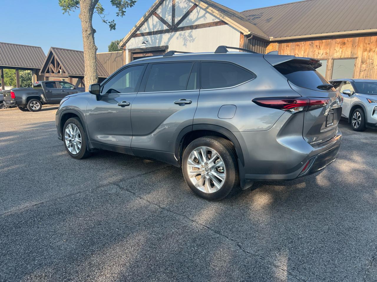 Toyota Highlander Limited 2025