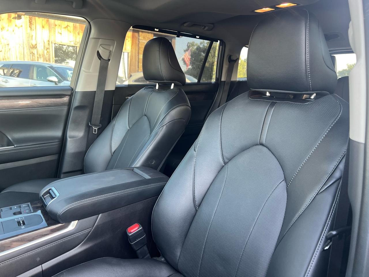 Toyota Highlander Limited 2025