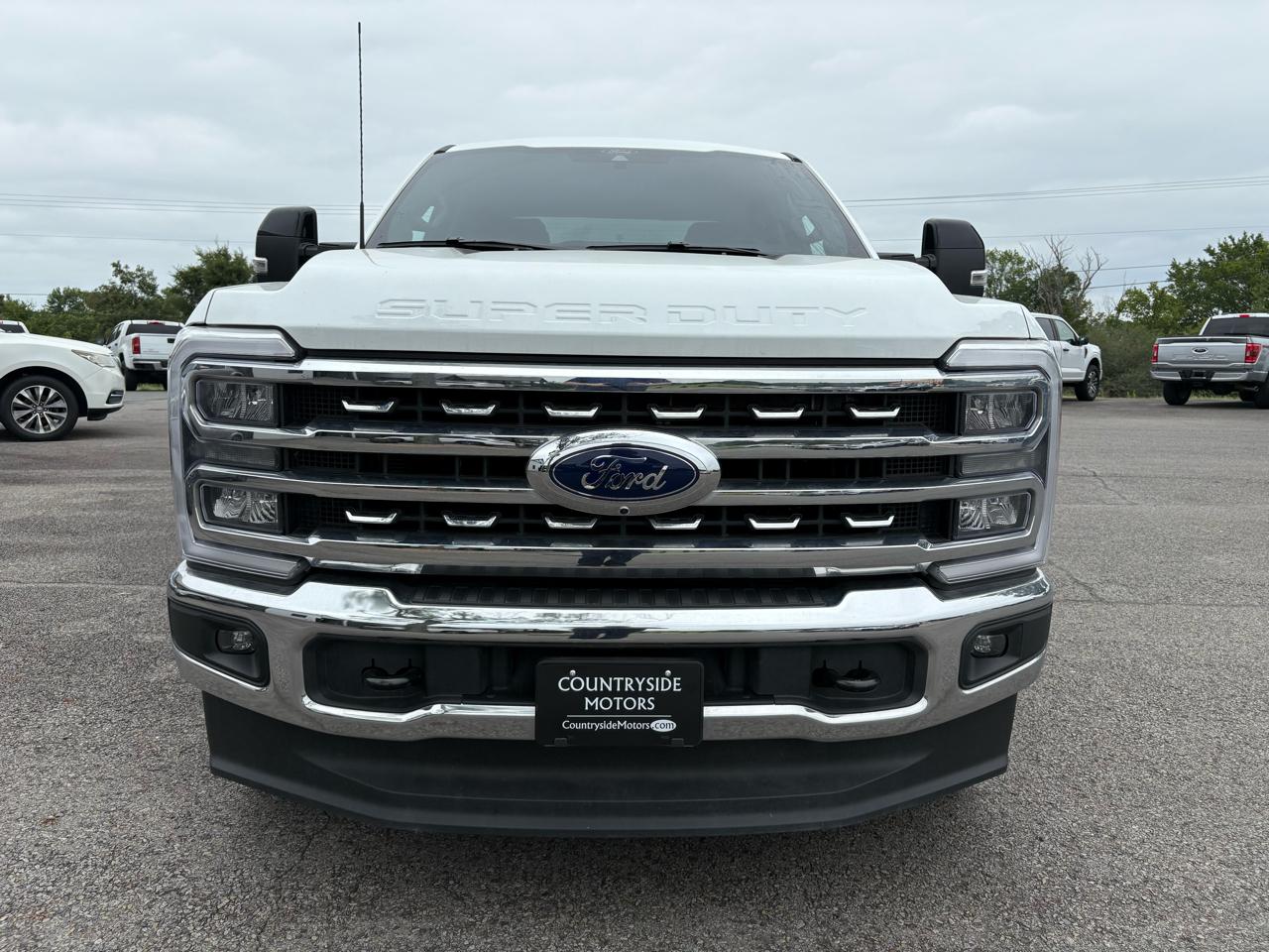 Ford F-250 SD XLT Crew Cab 4WD 2025