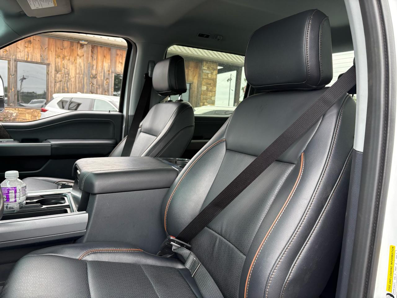 Ford F-250 SD XLT Crew Cab 4WD 2025