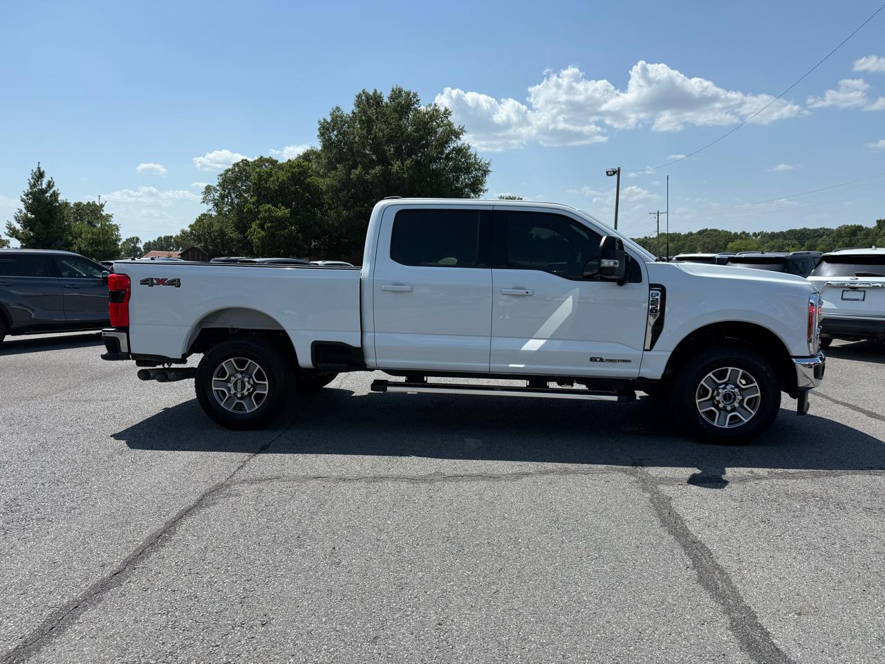 Ford F-250 SD Lariat Crew Cab 4WD 2025