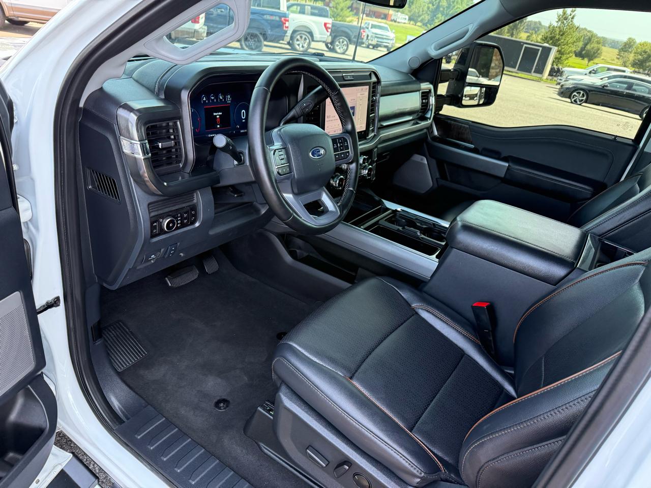 Ford F-250 SD Lariat Crew Cab 4WD 2025