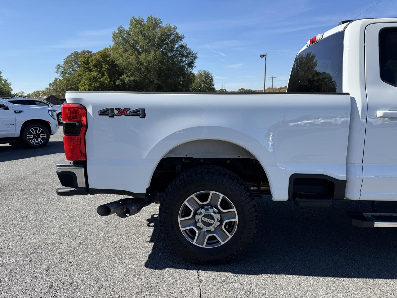 Ford F-250 SD Lariat Crew Cab 4WD 2025
