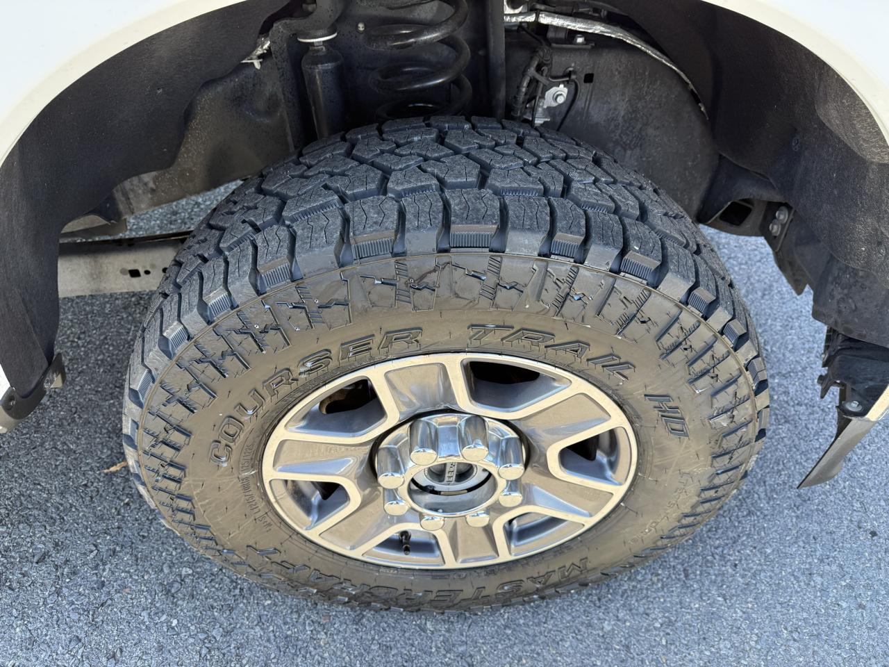 Ford F-250 SD Lariat Crew Cab 4WD 2025