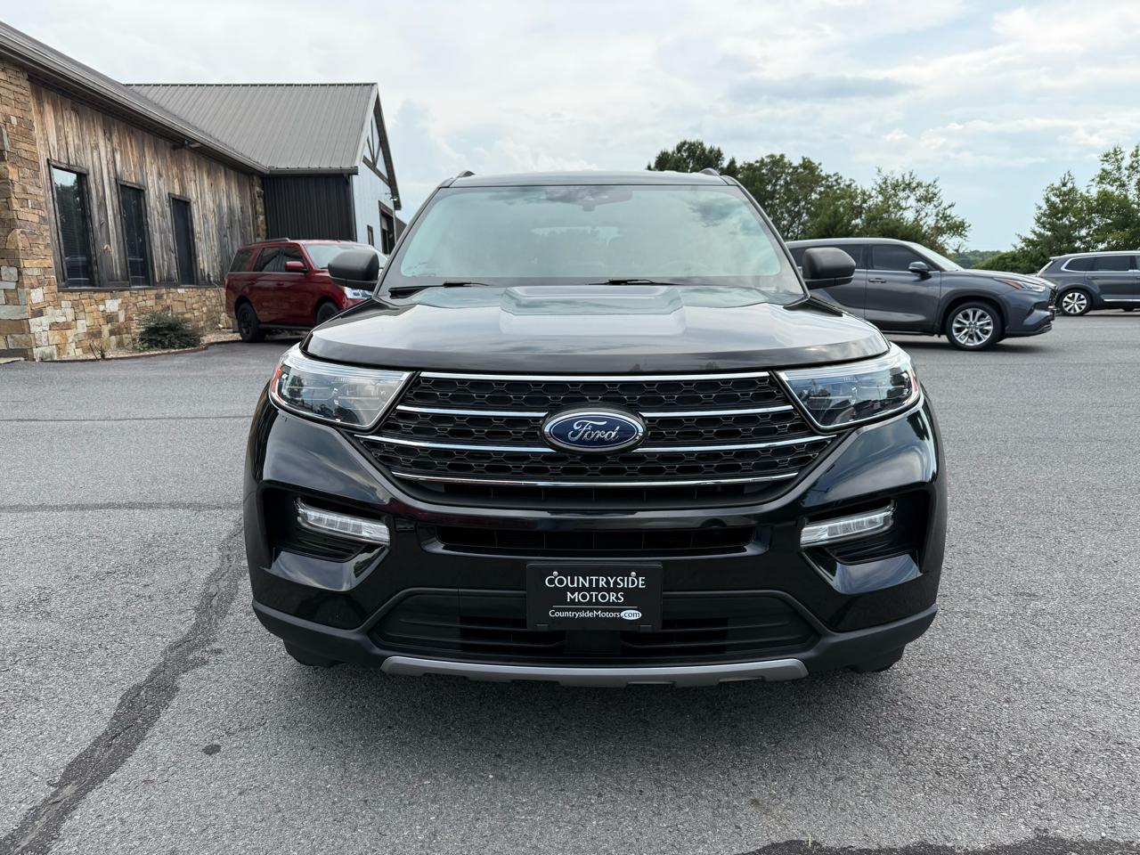 Ford Explorer XLT 2022