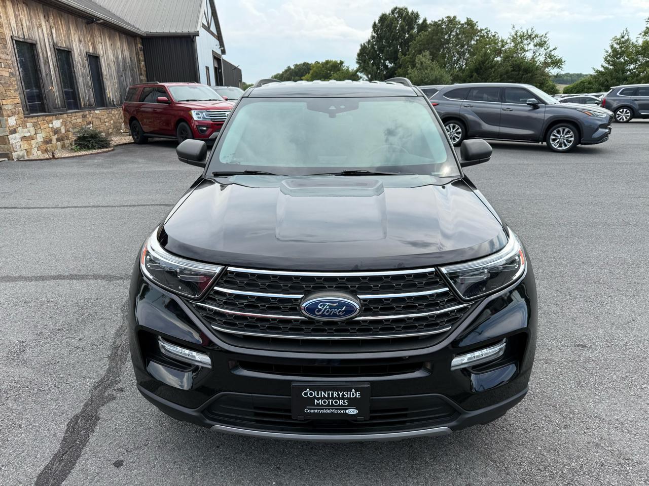 Ford Explorer XLT 2022