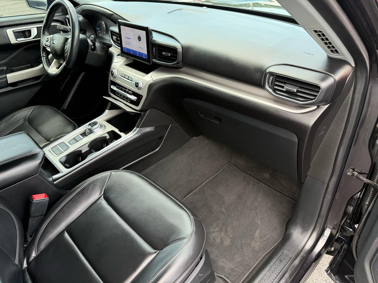 Ford Explorer XLT 2022