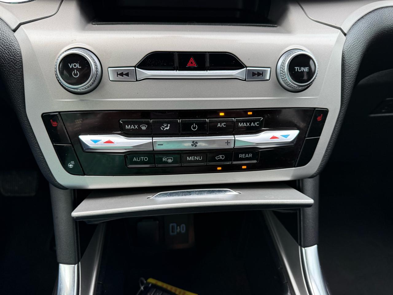 Ford Explorer XLT 2022