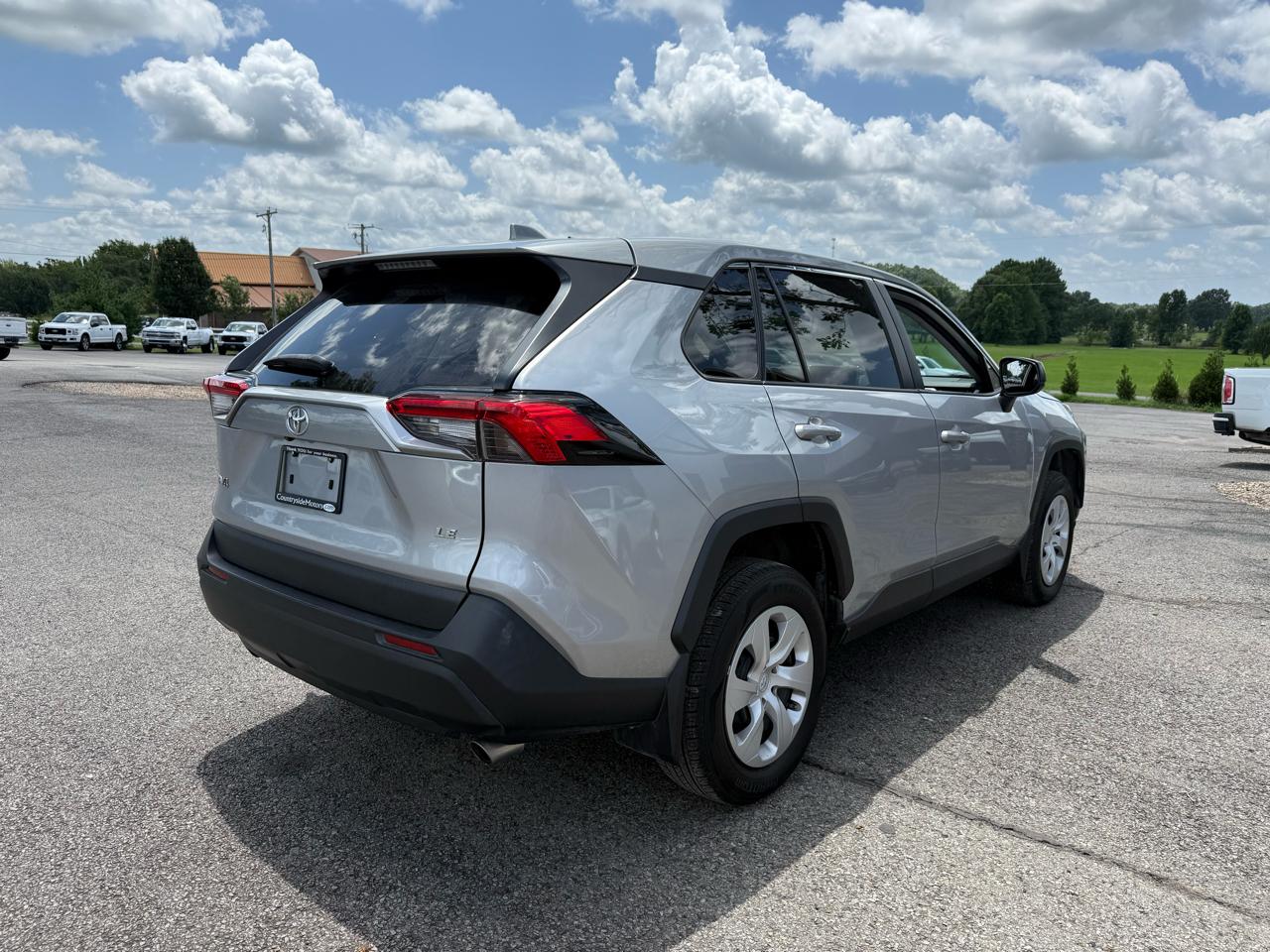 Toyota RAV4 LE 2023