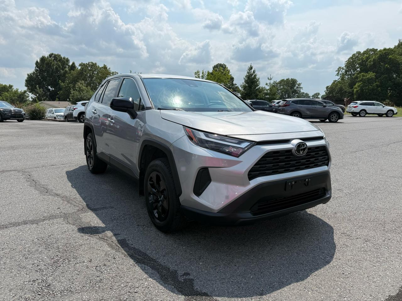 Toyota RAV4 LE 2023