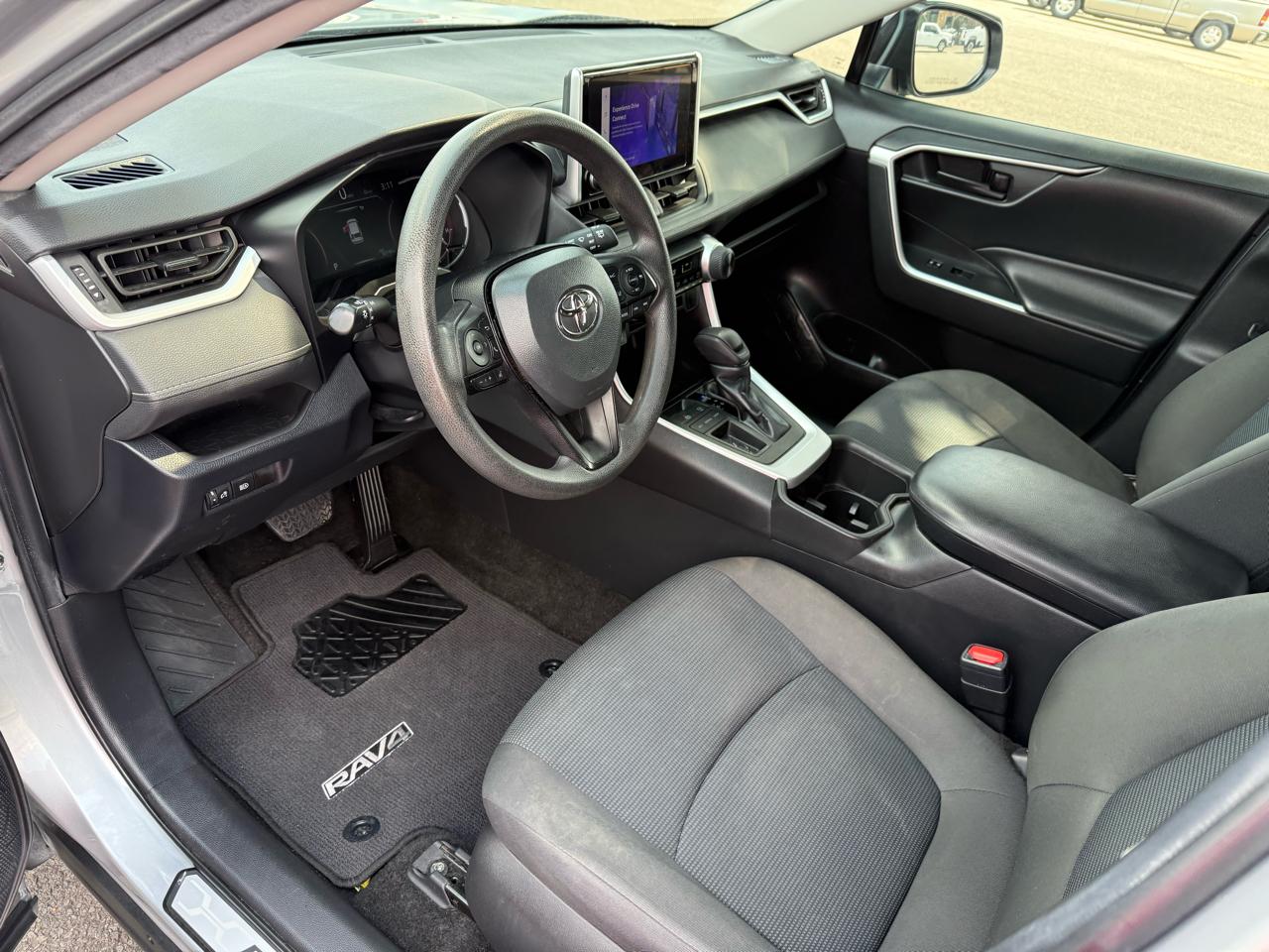 Toyota RAV4 LE 2023
