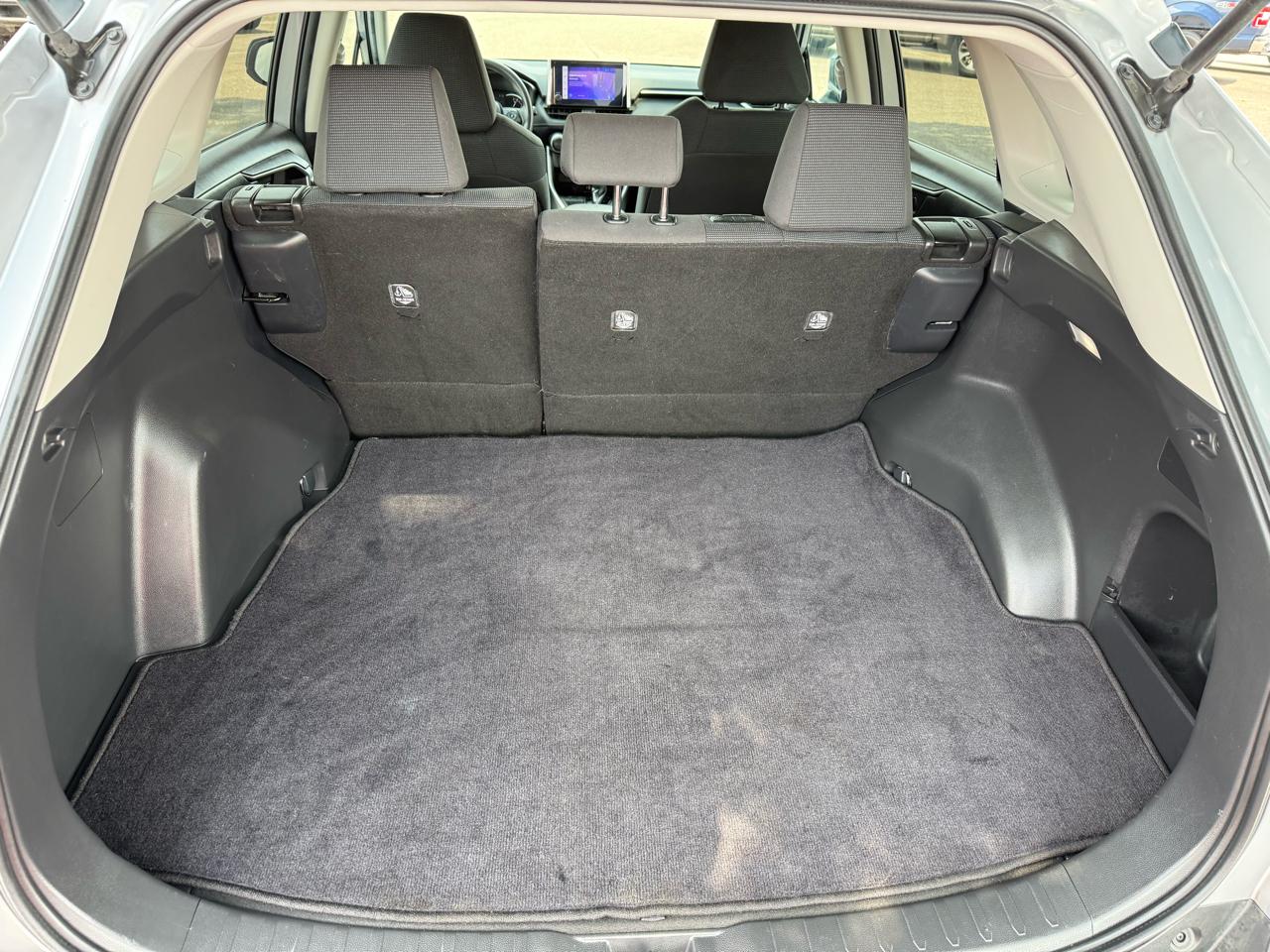 Toyota RAV4 LE 2023