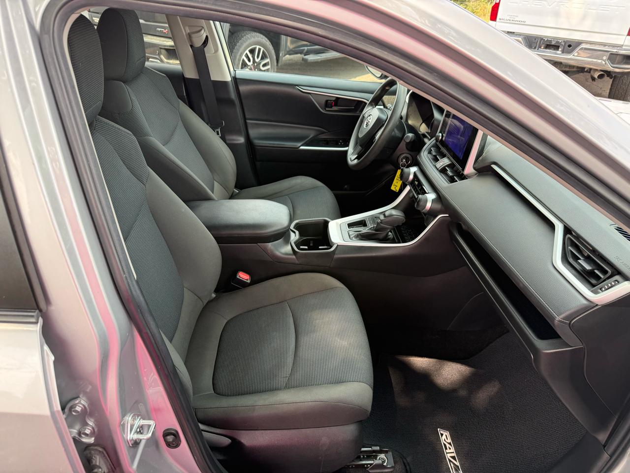 Toyota RAV4 LE 2023