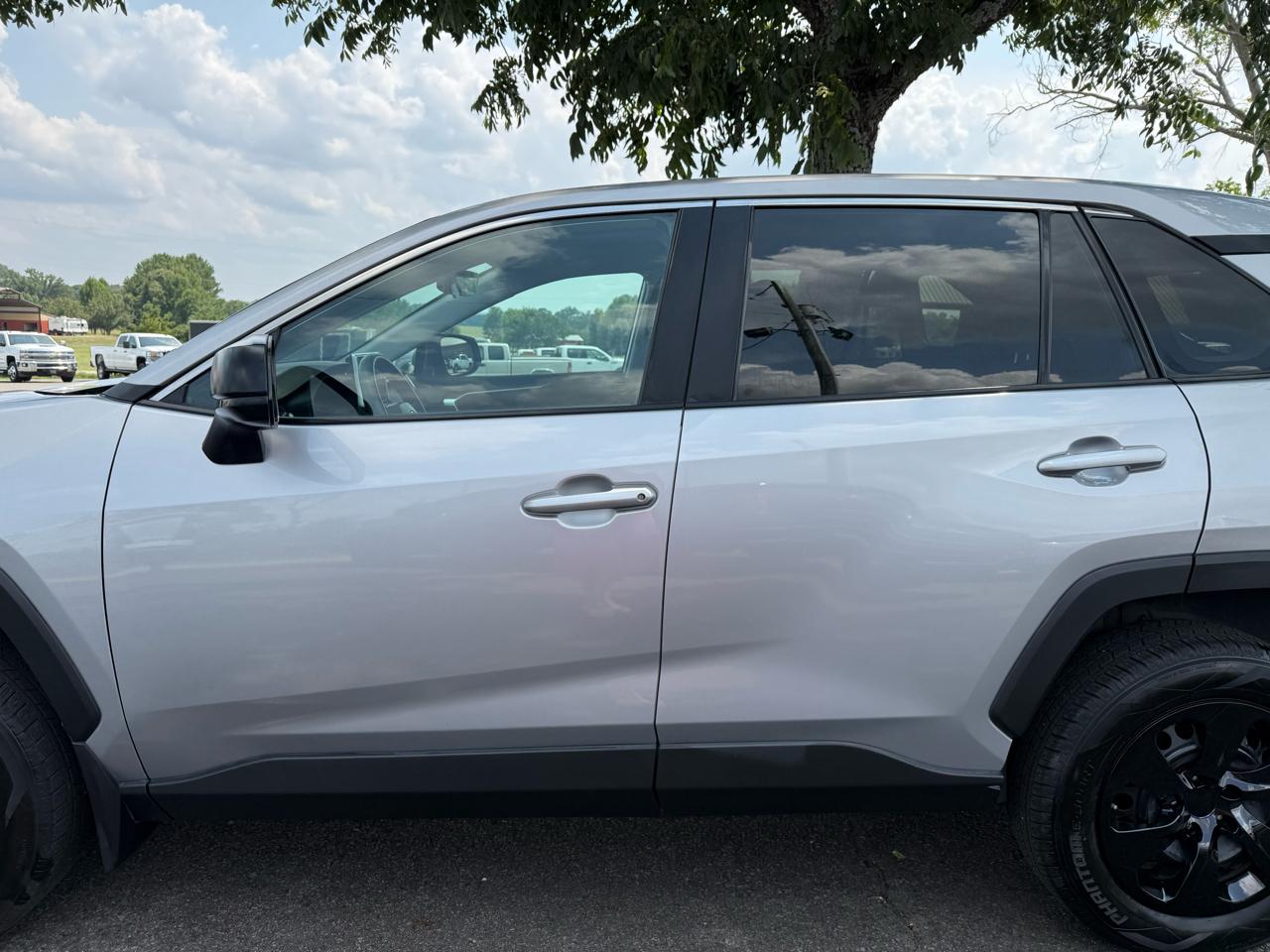 Toyota RAV4 LE 2023