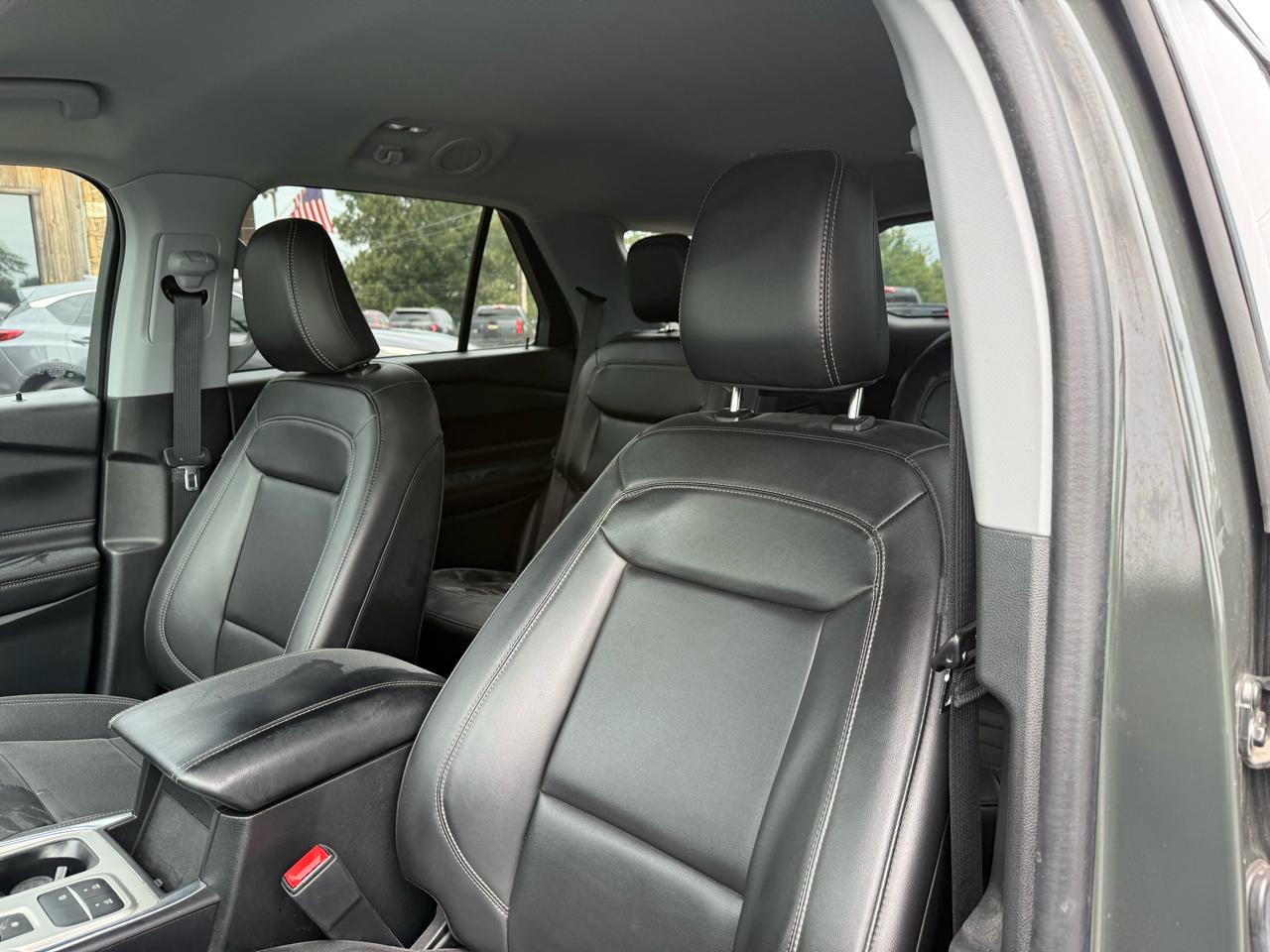 Ford Explorer XLT 2023