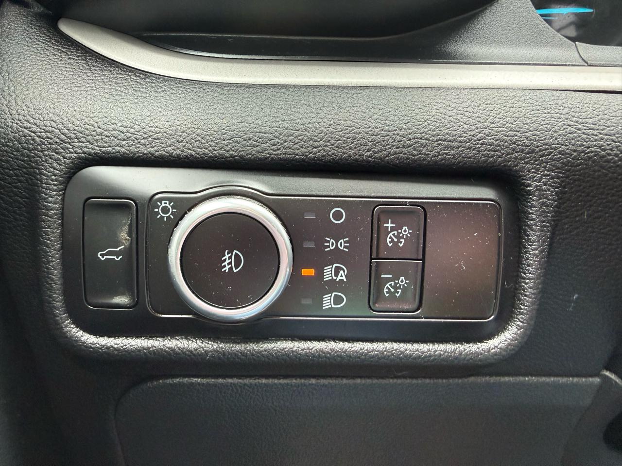 Ford Explorer XLT 2023