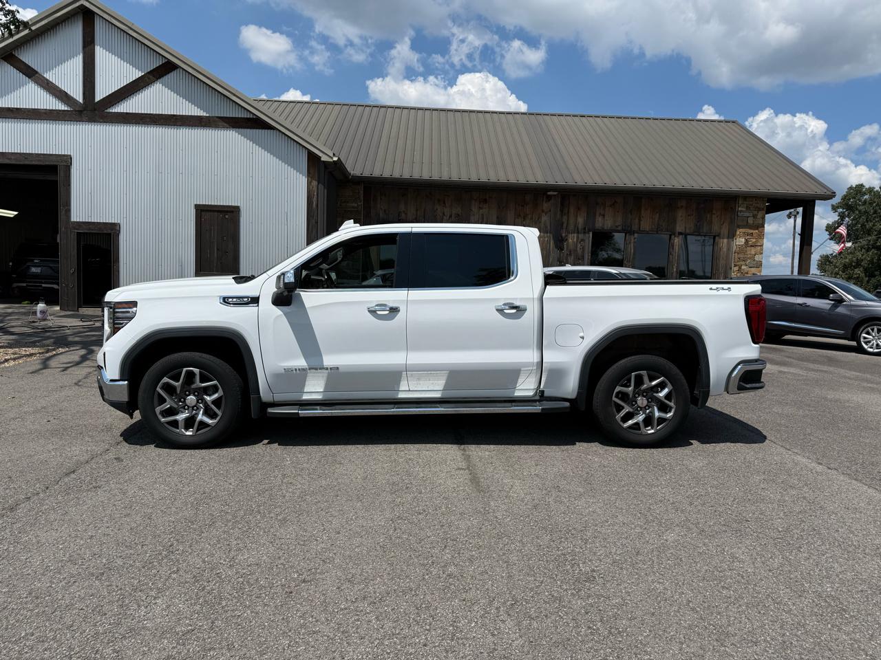 GMC Sierra 1500 SLT Crew Cab 4WD 2022