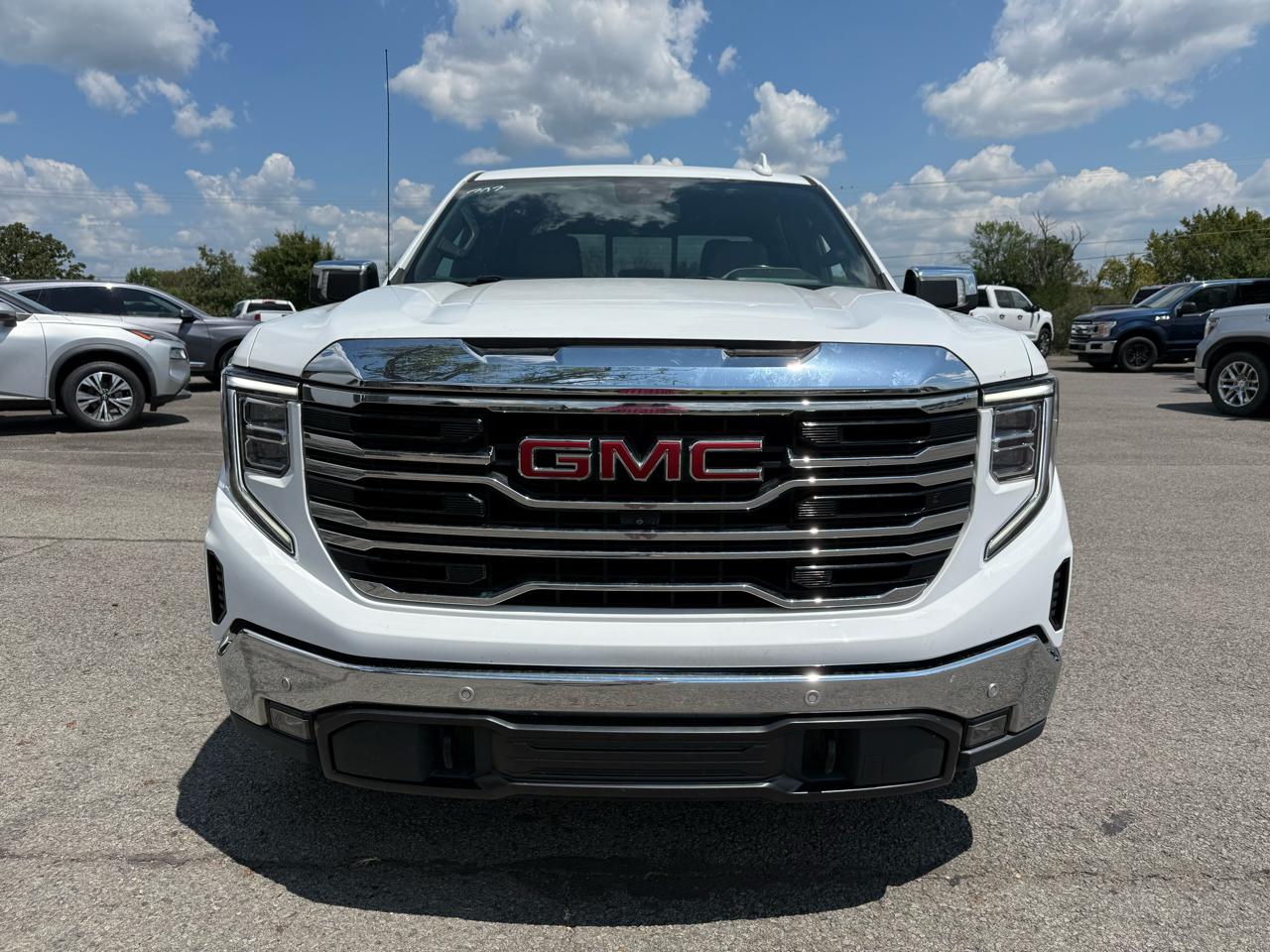 GMC Sierra 1500 SLT Crew Cab 4WD 2022
