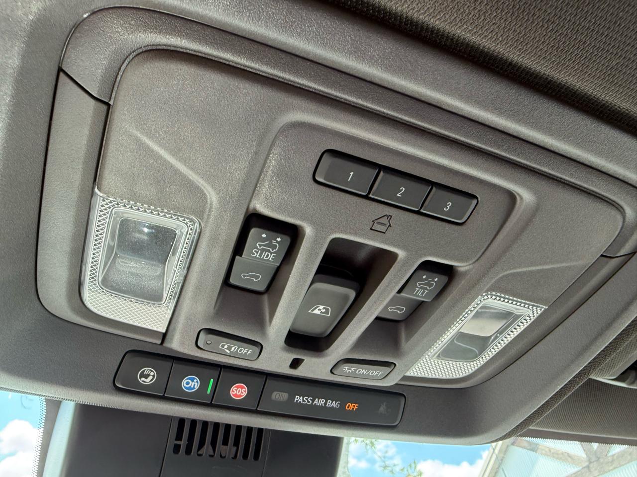 GMC Sierra 1500 SLT Crew Cab 4WD 2022