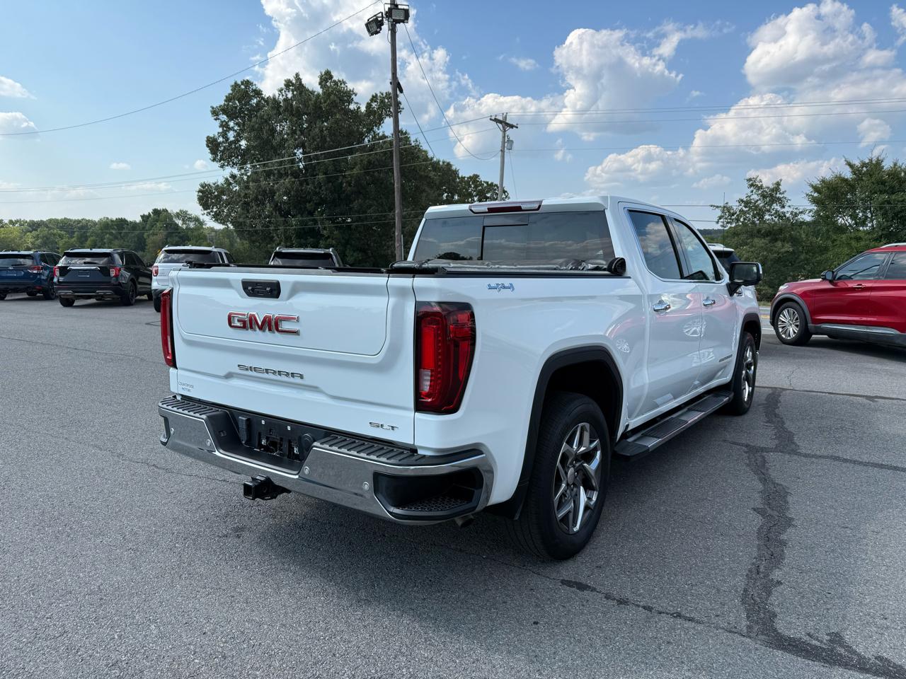 GMC Sierra 1500 SLT Crew Cab 4WD 2022