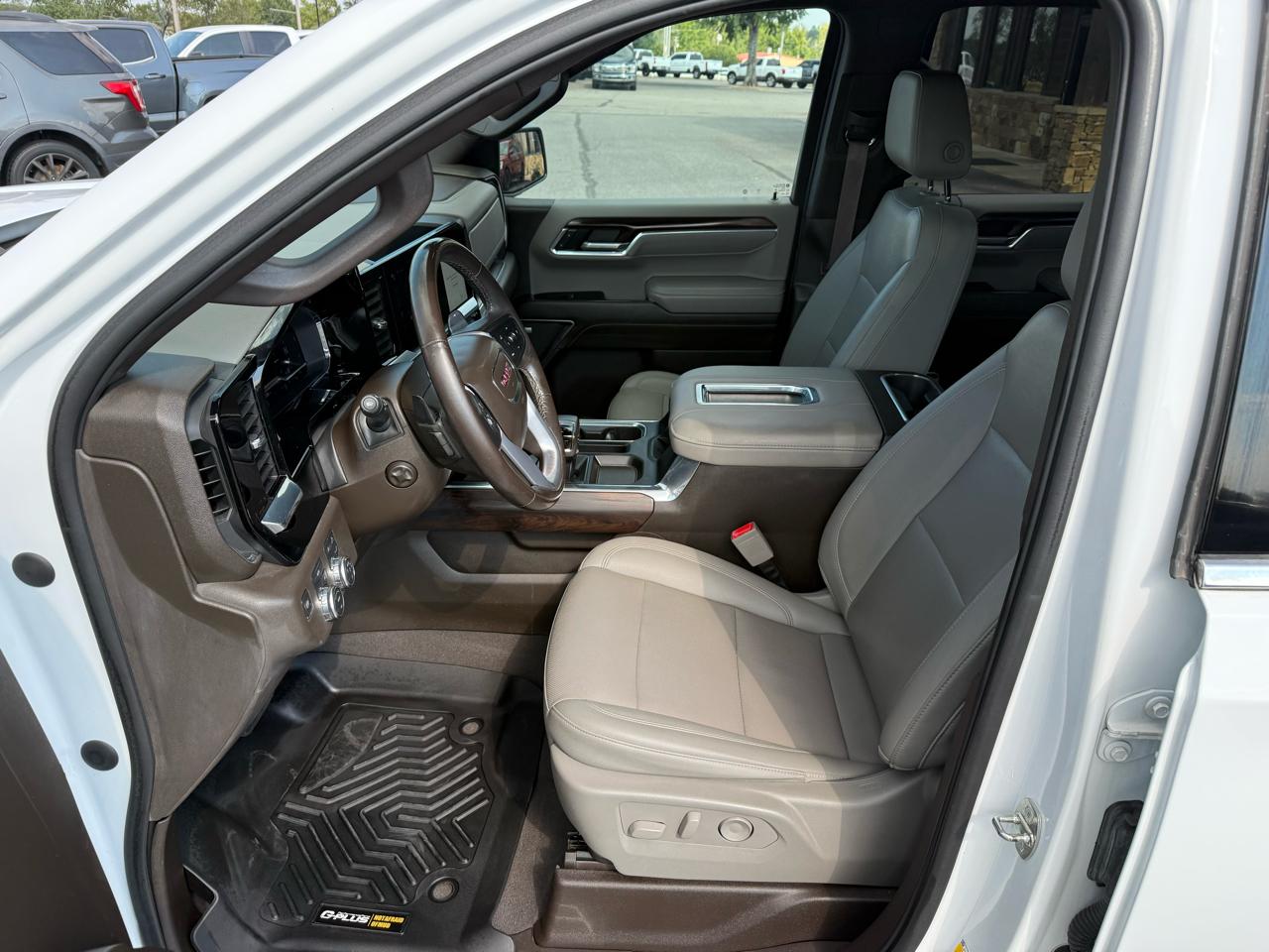 GMC Sierra 1500 SLT Crew Cab 4WD 2022