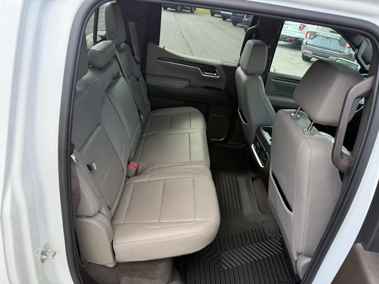 GMC Sierra 1500 SLT Crew Cab 4WD 2022