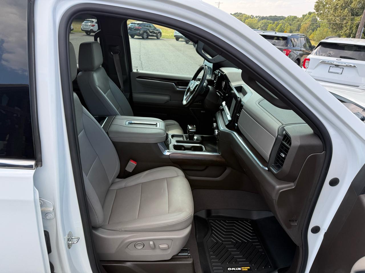 GMC Sierra 1500 SLT Crew Cab 4WD 2022