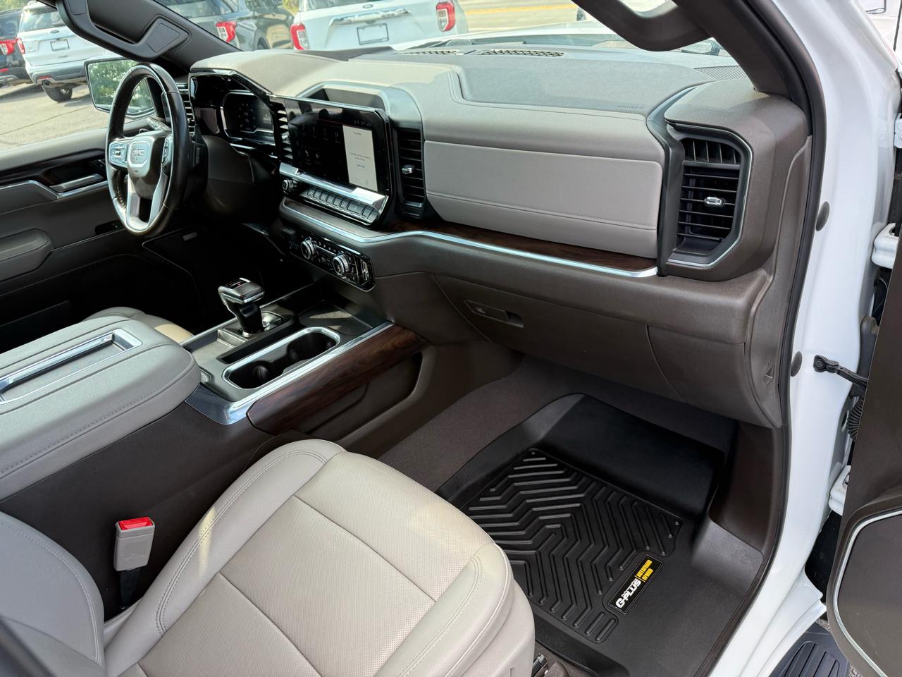 GMC Sierra 1500 SLT Crew Cab 4WD 2022