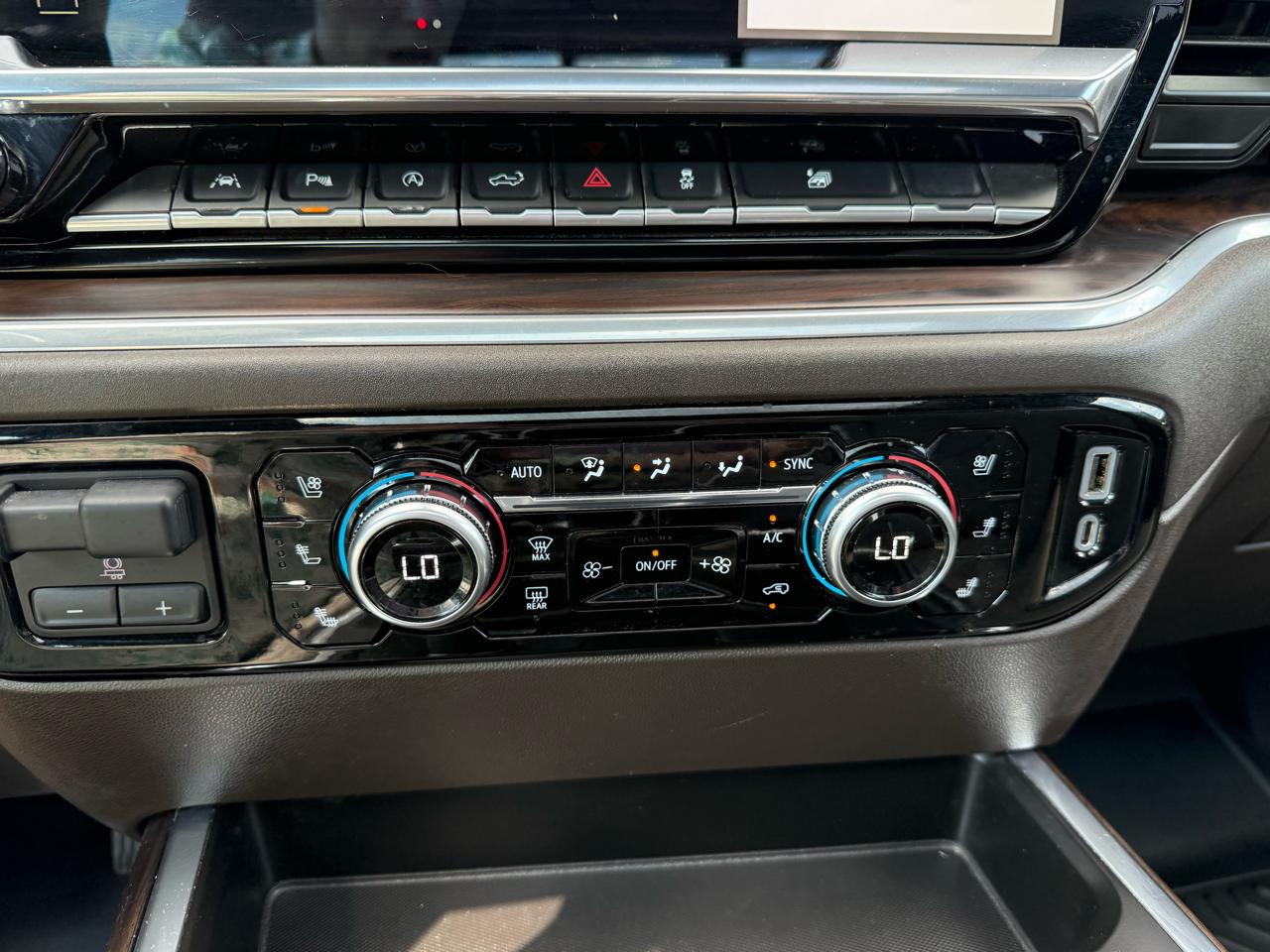 GMC Sierra 1500 SLT Crew Cab 4WD 2022