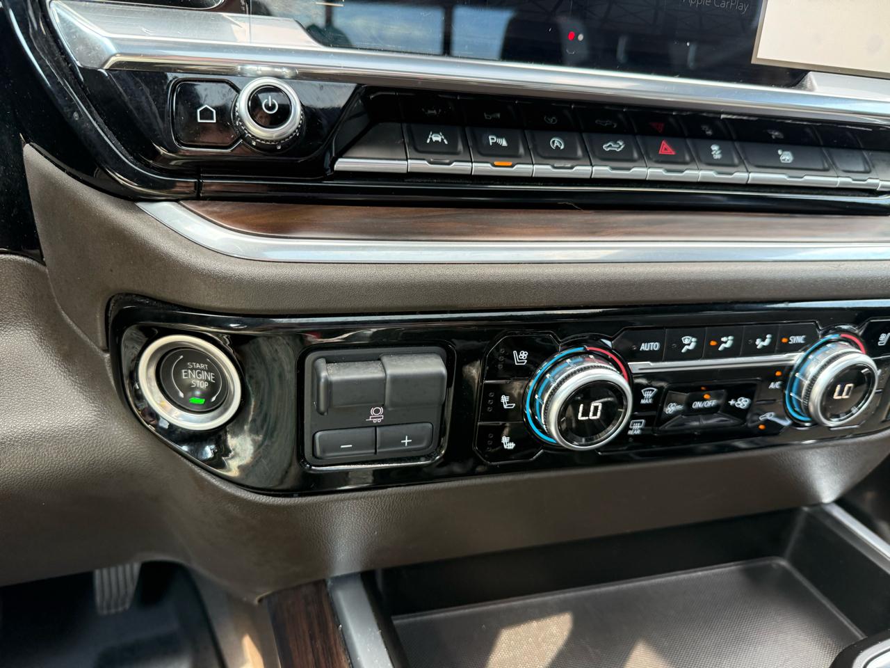 GMC Sierra 1500 SLT Crew Cab 4WD 2022