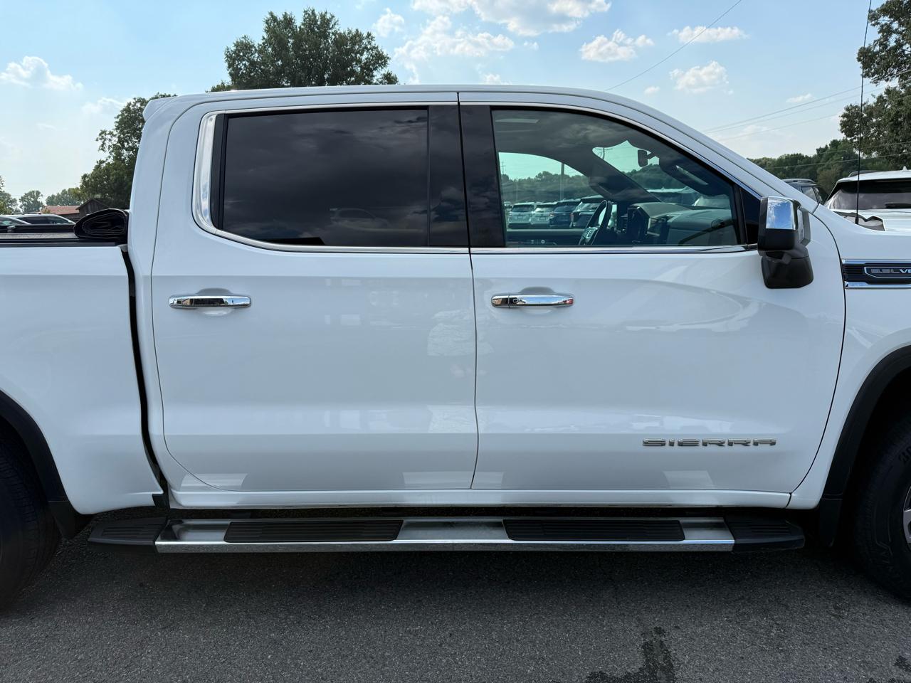 GMC Sierra 1500 SLT Crew Cab 4WD 2022