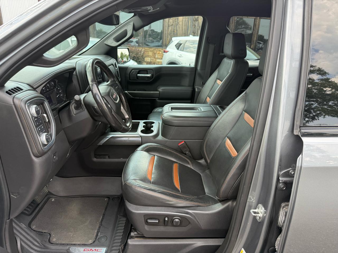GMC Sierra 1500 AT4 Crew Cab 4WD 2021