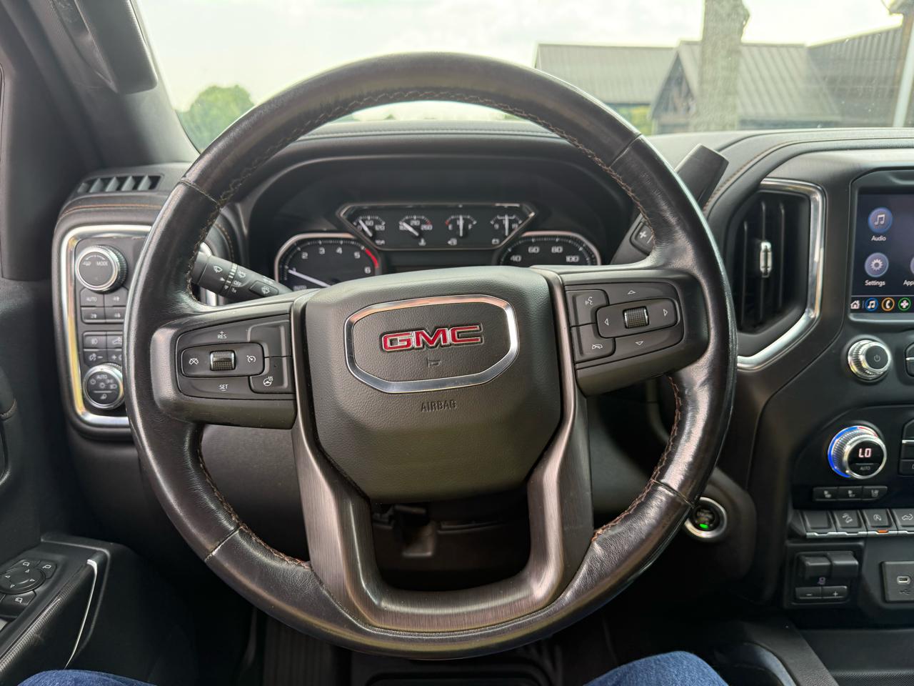 GMC Sierra 1500 AT4 Crew Cab 4WD 2021