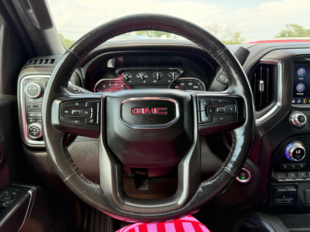GMC Sierra 1500 AT4 Crew Cab 4WD 2021