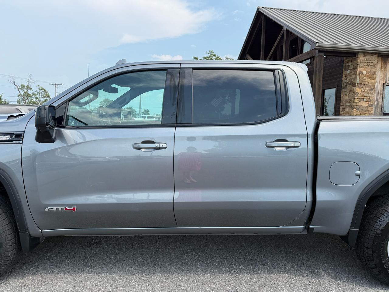 GMC Sierra 1500 AT4 Crew Cab 4WD 2021