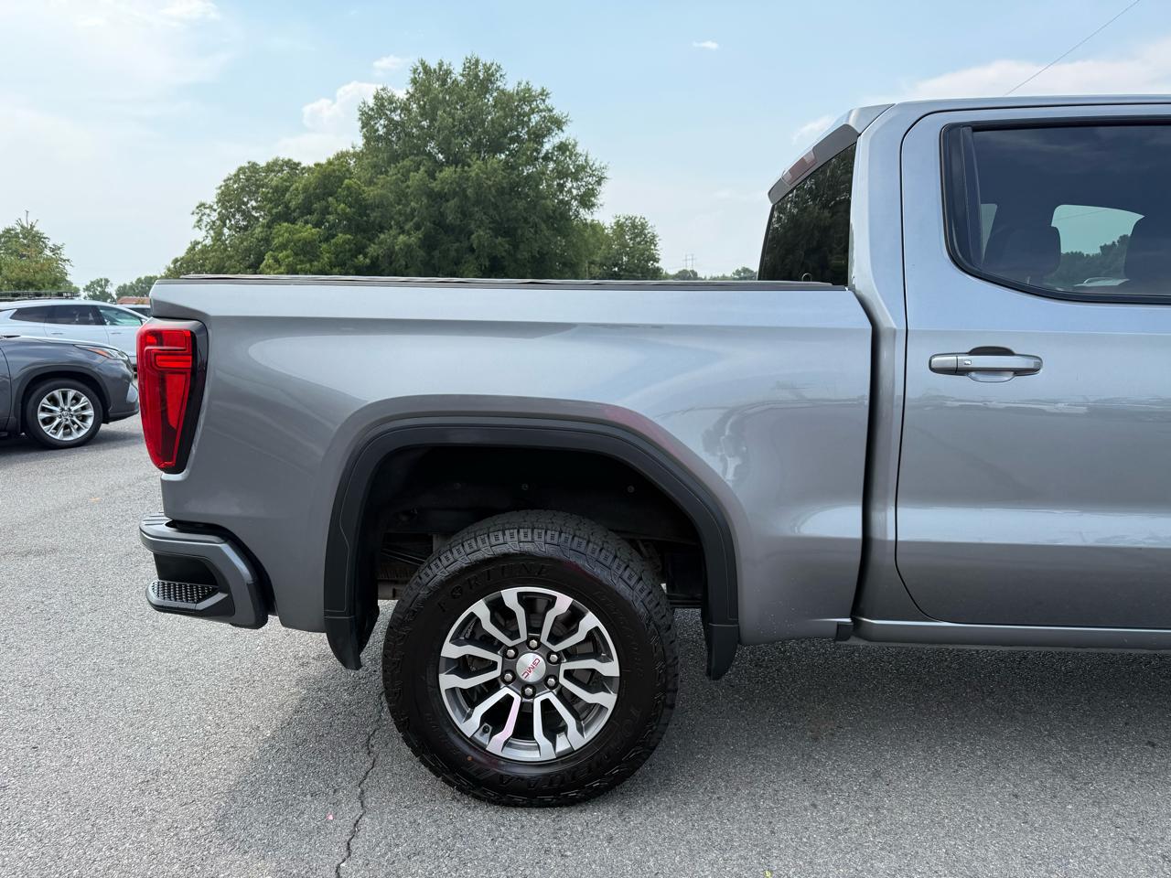 GMC Sierra 1500 AT4 Crew Cab 4WD 2021