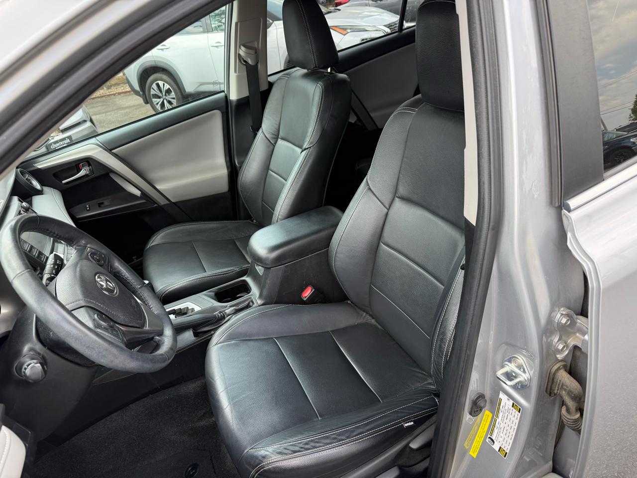 Toyota RAV4 XLE FWD 2018
