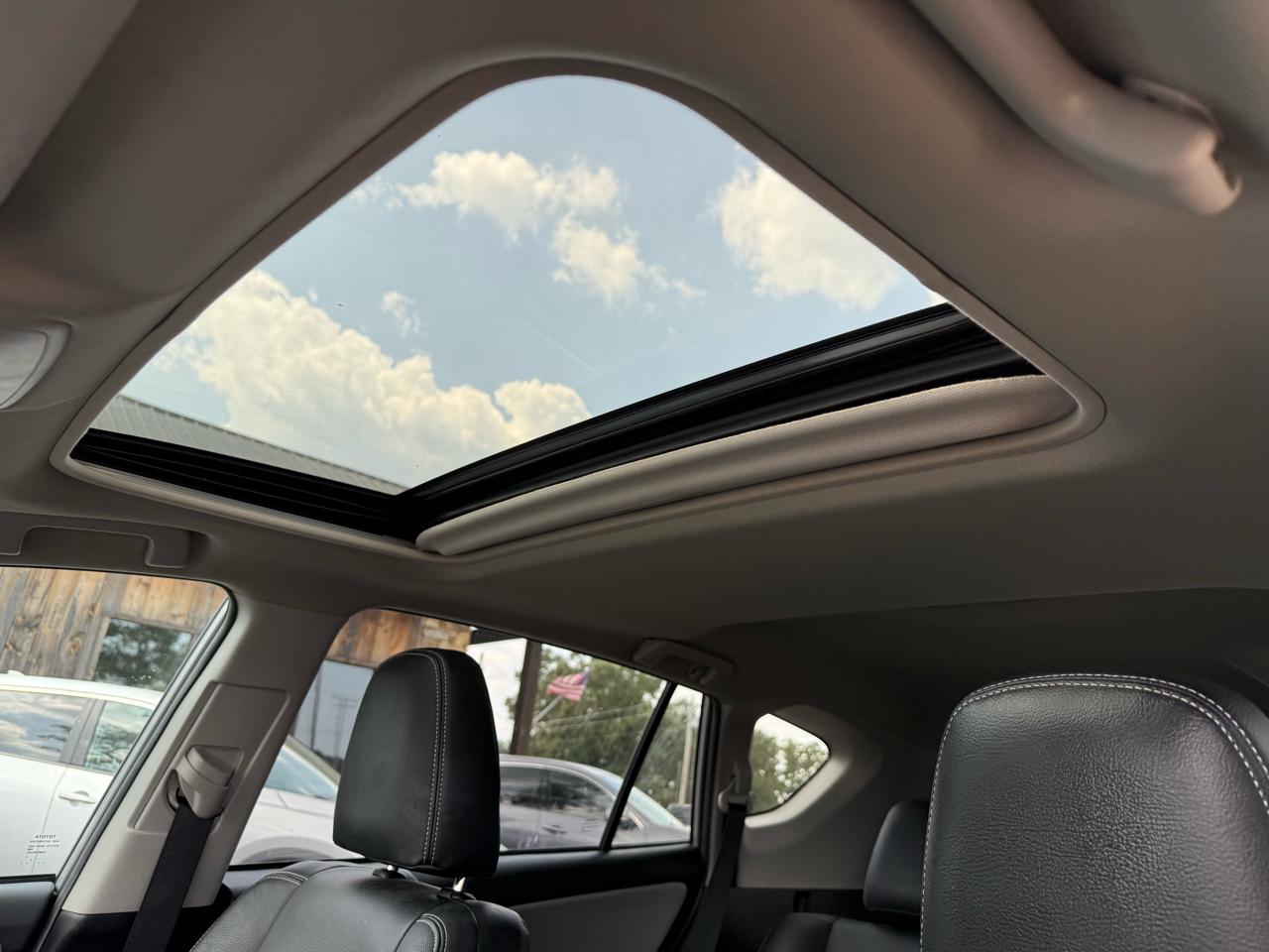 Toyota RAV4 XLE FWD 2018