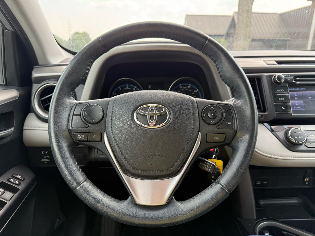 Toyota RAV4 XLE FWD 2018
