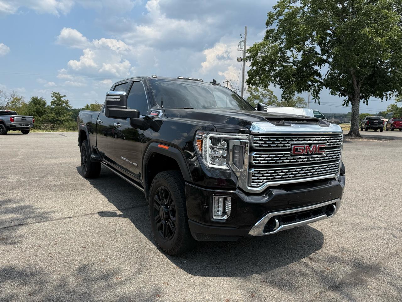 GMC Sierra 2500HD Denali Crew Cab 4WD 2022