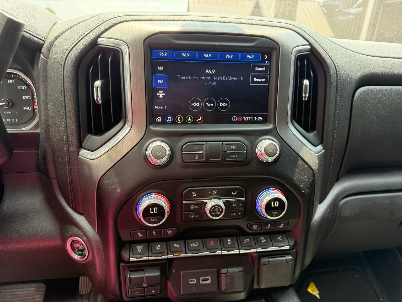 GMC Sierra 2500HD Denali Crew Cab 4WD 2022