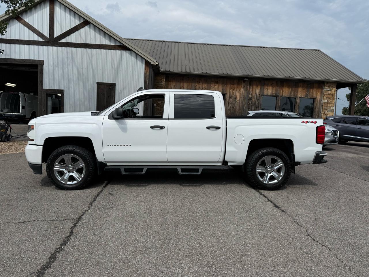 Chevrolet Silverado 1500 Custom Crew Cab 4WD 2018