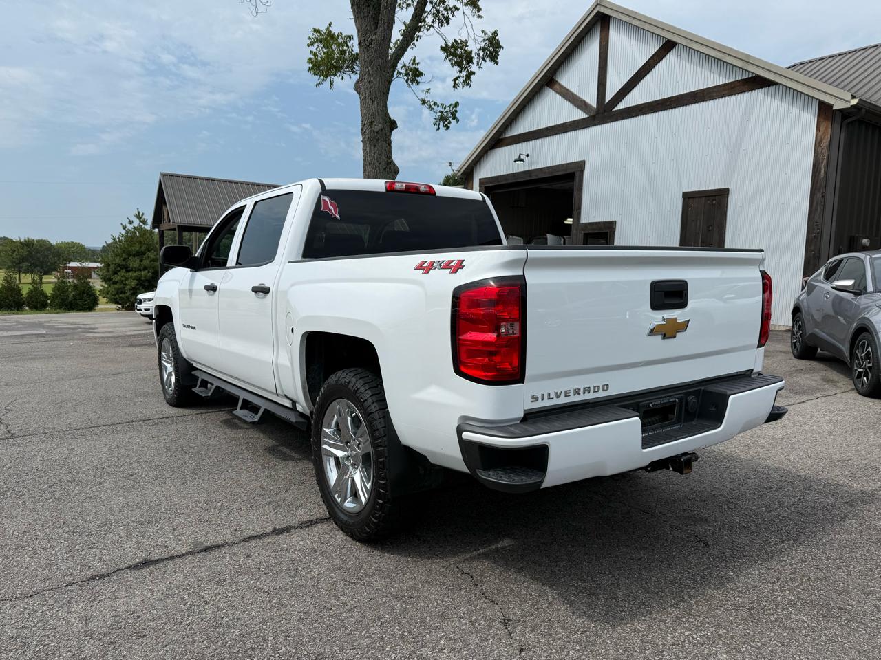 Chevrolet Silverado 1500 Custom Crew Cab 4WD 2018