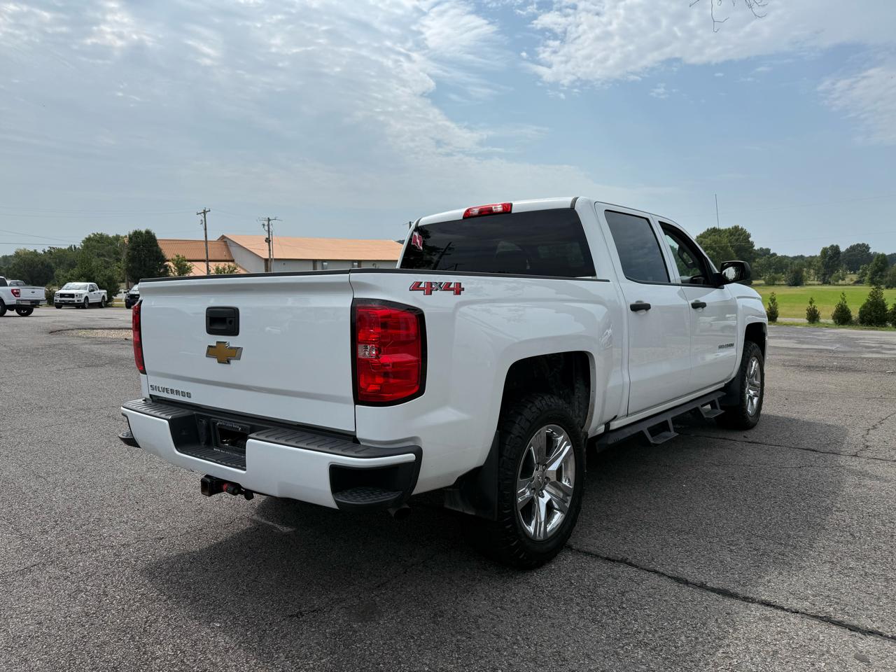 Chevrolet Silverado 1500 Custom Crew Cab 4WD 2018