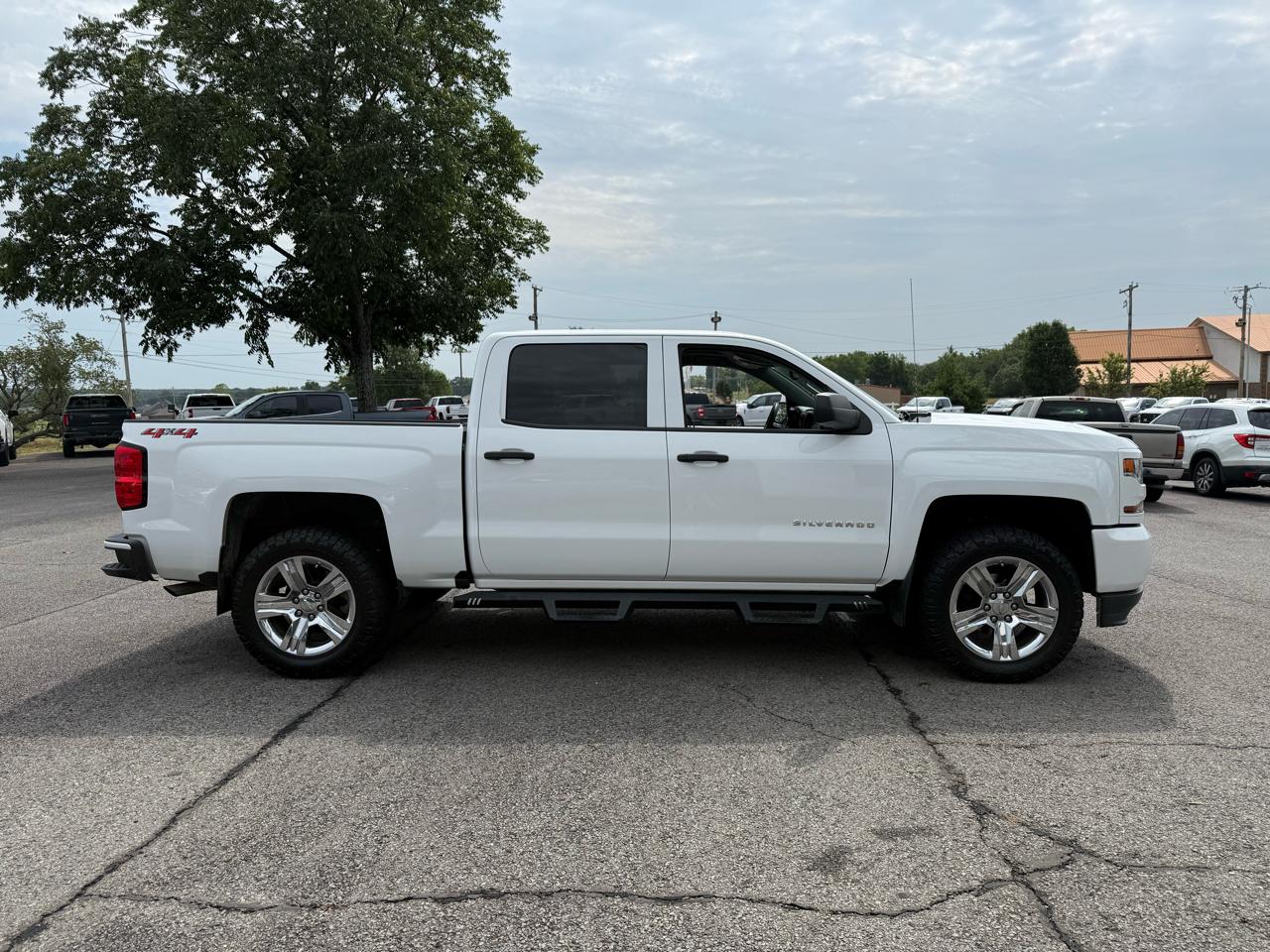 Chevrolet Silverado 1500 Custom Crew Cab 4WD 2018