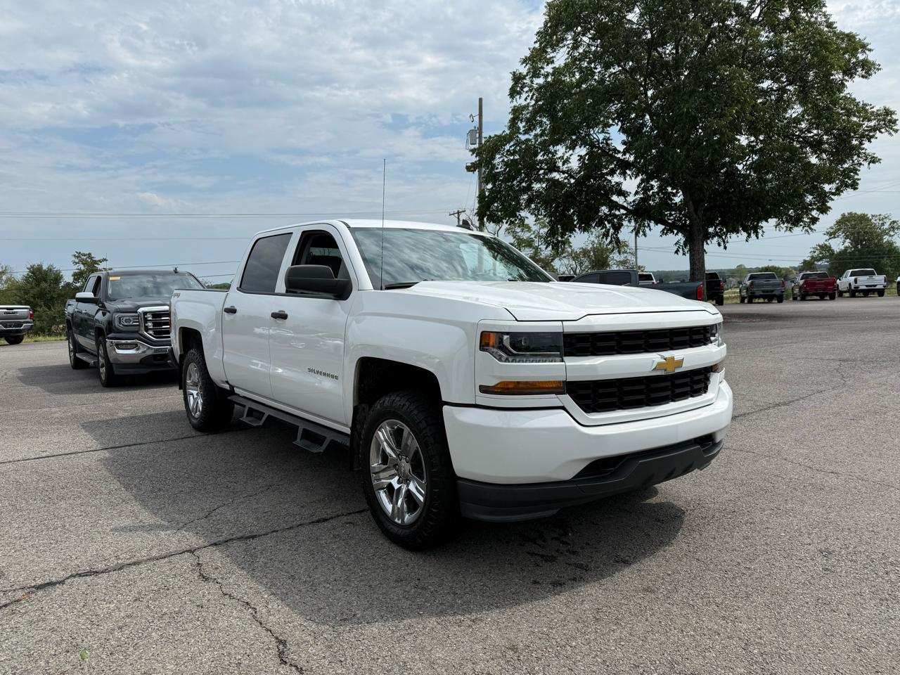 Chevrolet Silverado 1500 Custom Crew Cab 4WD 2018
