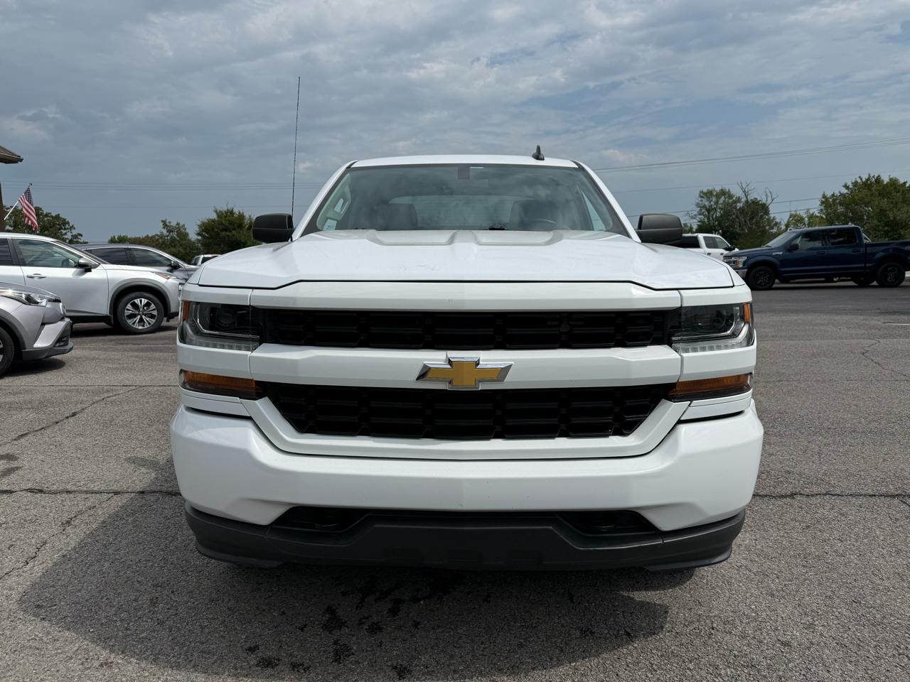 Chevrolet Silverado 1500 Custom Crew Cab 4WD 2018