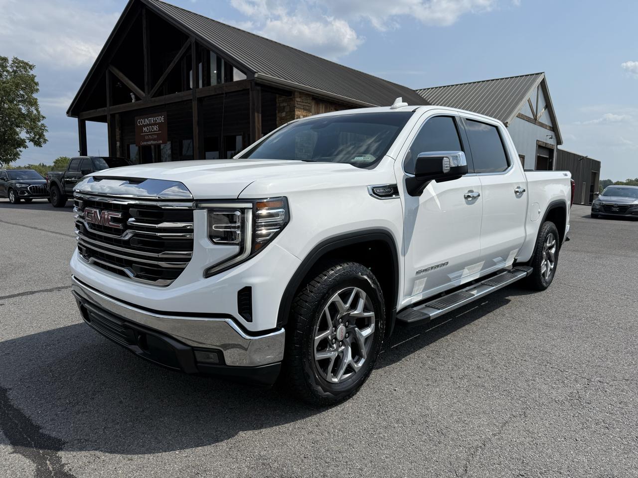 GMC Sierra 1500 SLT Crew Cab 4WD 2022