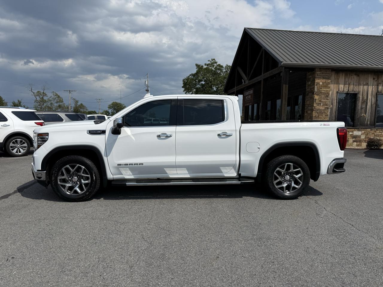 GMC Sierra 1500 SLT Crew Cab 4WD 2022