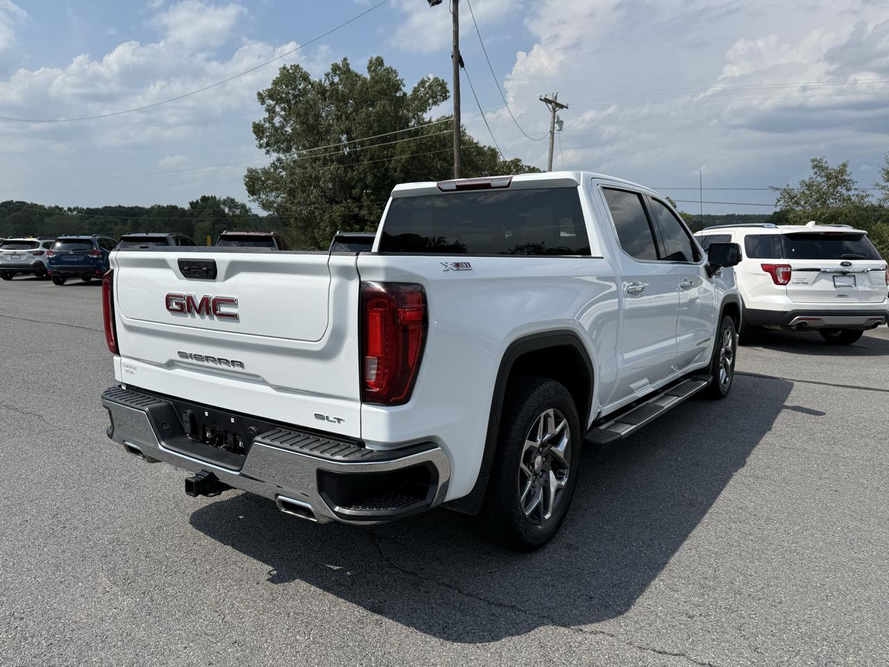 GMC Sierra 1500 SLT Crew Cab 4WD 2022